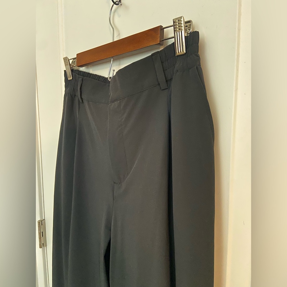 ALO Yoga High-Waist Pursuit Trouser - Picture 4 of 6